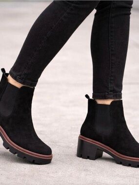 Antonio de Faria black suede Chelsea boots